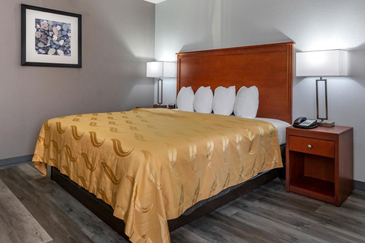 Quality Inn Fayetteville Near Fort Bragg Ngoại thất bức ảnh