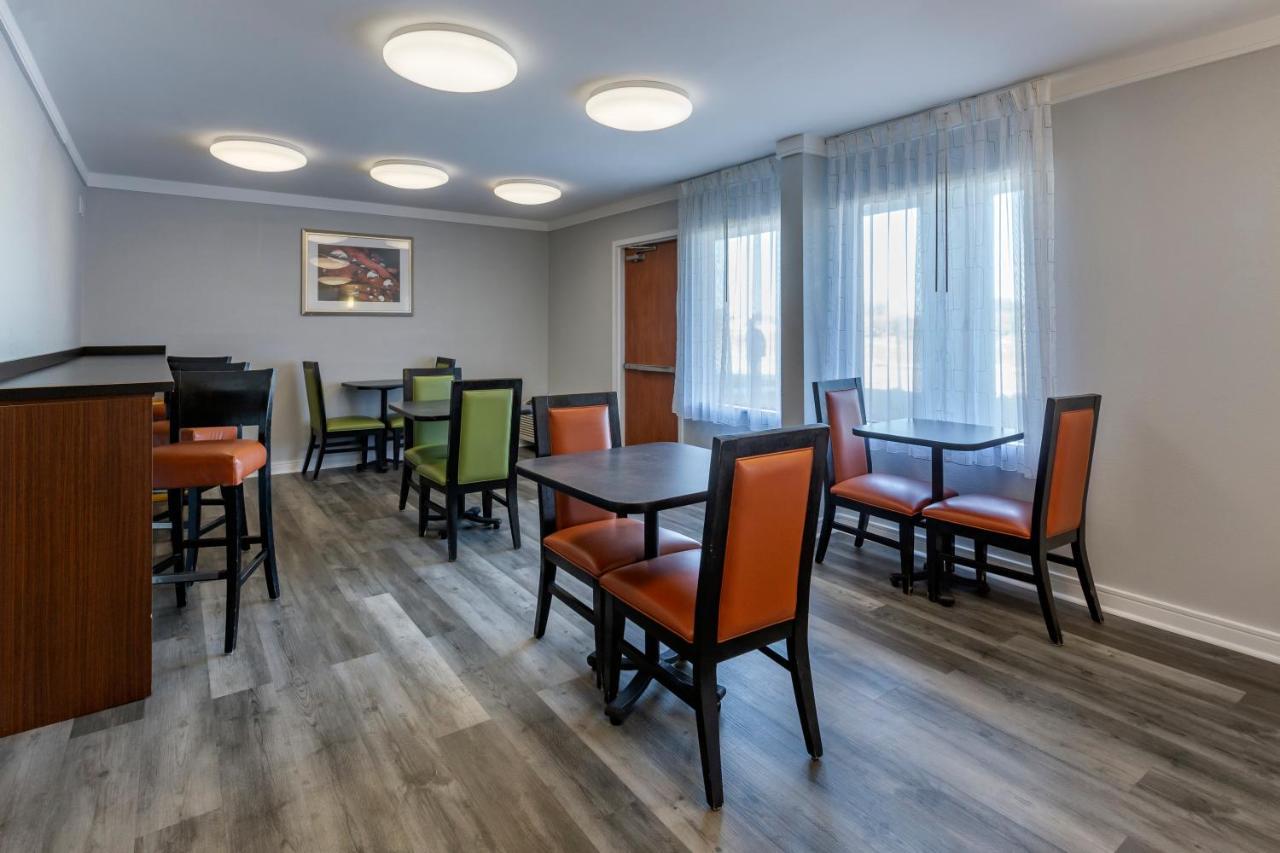 Quality Inn Fayetteville Near Fort Bragg Ngoại thất bức ảnh