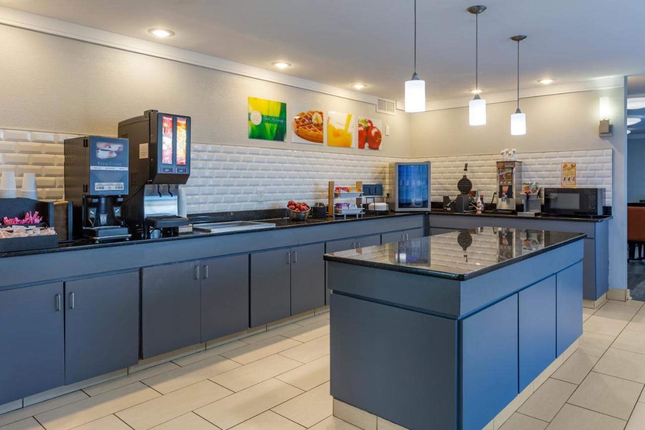 Quality Inn Fayetteville Near Fort Bragg Ngoại thất bức ảnh
