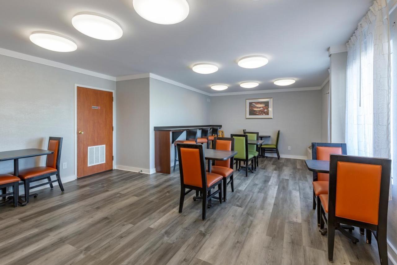 Quality Inn Fayetteville Near Fort Bragg Ngoại thất bức ảnh