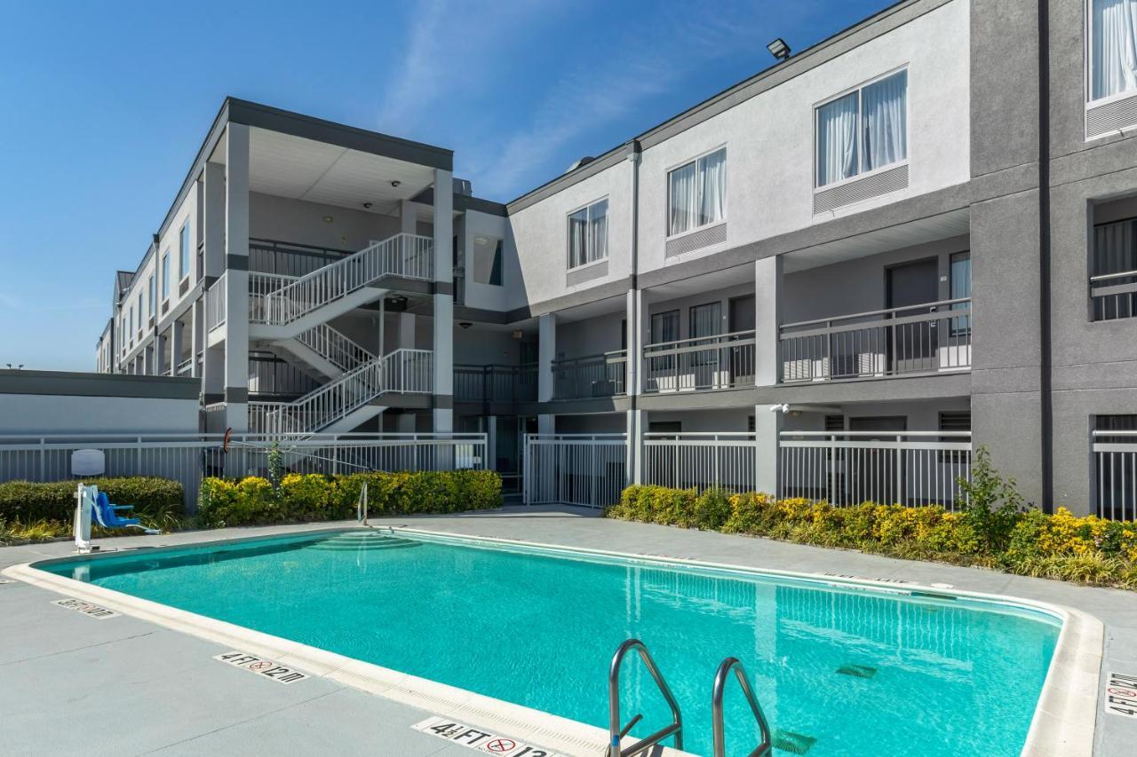 Quality Inn Fayetteville Near Fort Bragg Ngoại thất bức ảnh