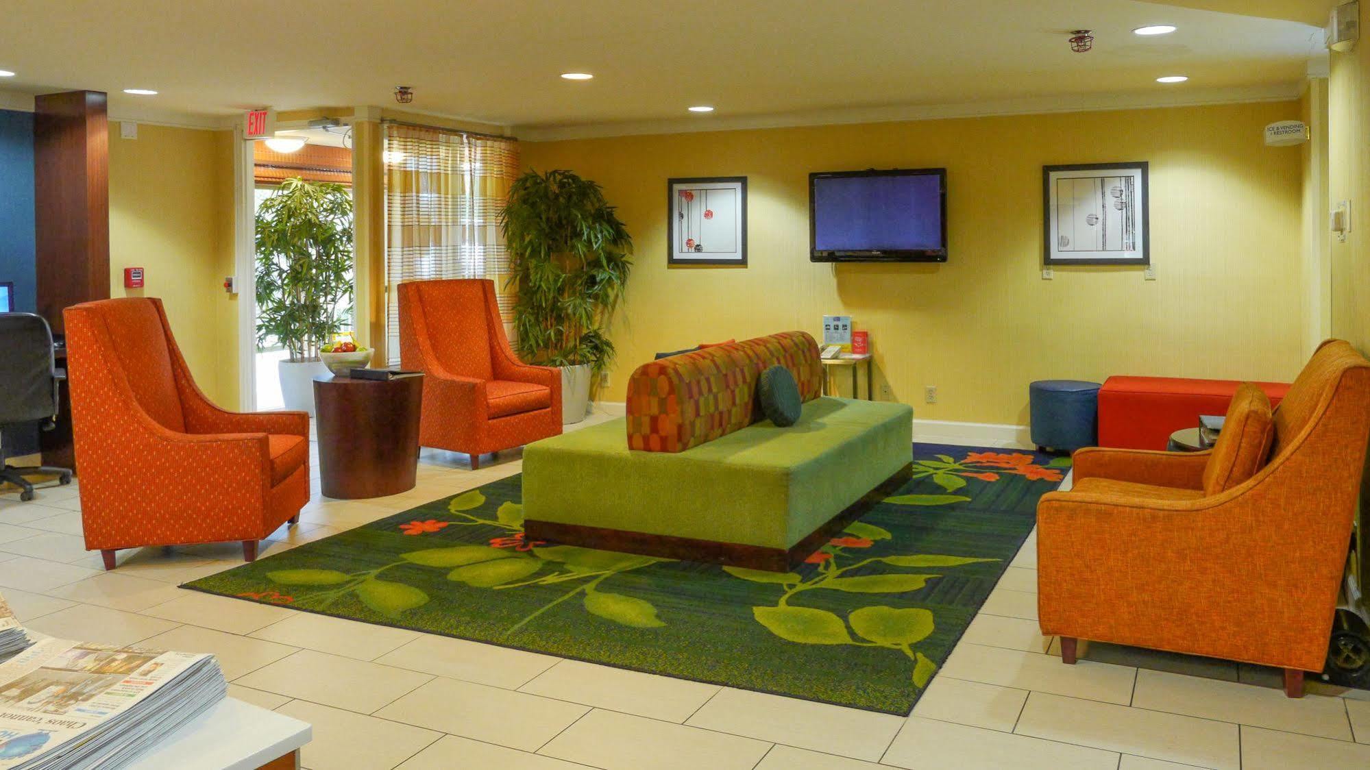 Quality Inn Fayetteville Near Fort Bragg Ngoại thất bức ảnh