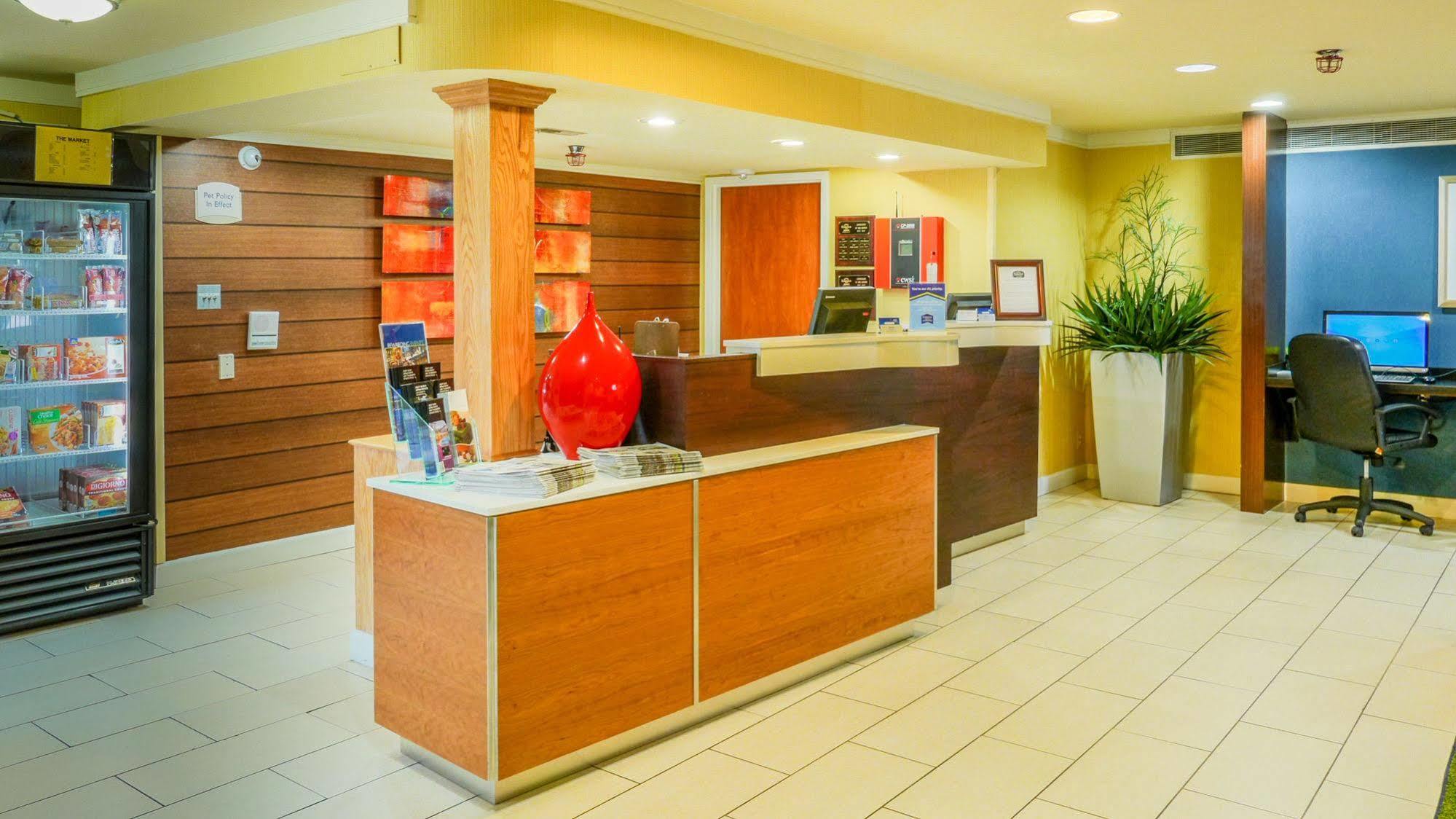 Quality Inn Fayetteville Near Fort Bragg Ngoại thất bức ảnh